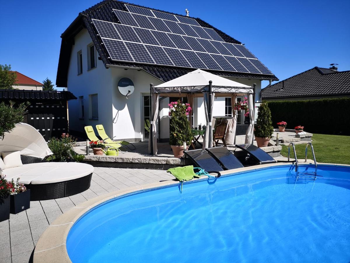 Gaestezimmer Im Bewohnten Efh Mit Pool Und Garten Ziltendorf Εξωτερικό φωτογραφία